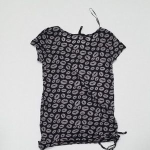Divided womens size 4 lip print shirt